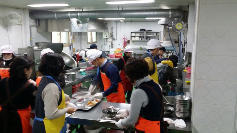 2017년 12월 군산경로식당 무료급식소 급식봉사