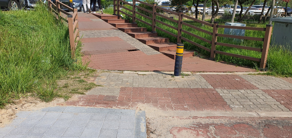 데크 파손