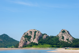 정면에서 바라본 망주봉의 모습